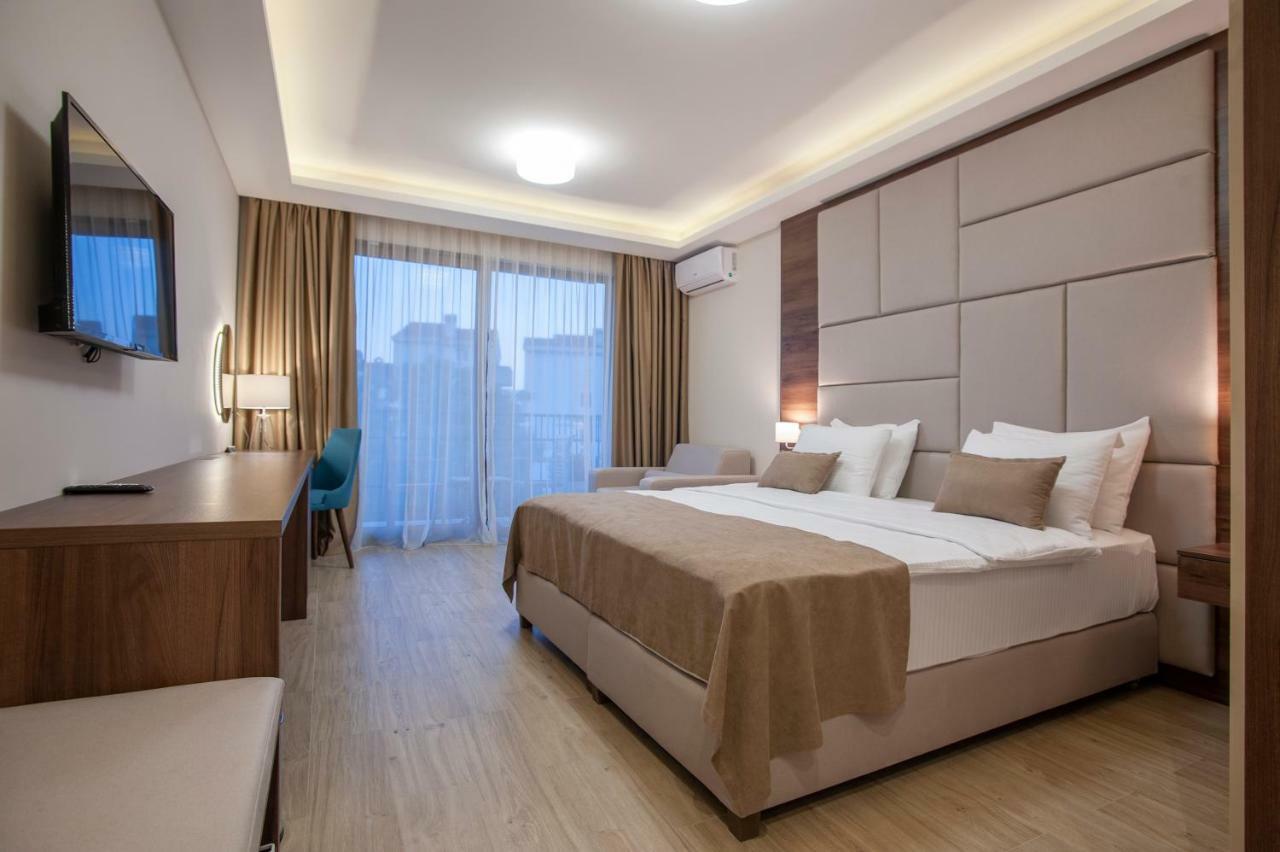 Hotel Twelve By Aycon Budva Kültér fotó