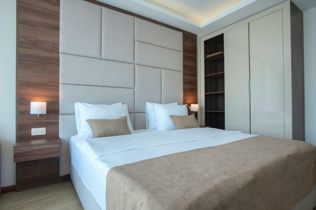Hotel Twelve By Aycon Budva Kültér fotó