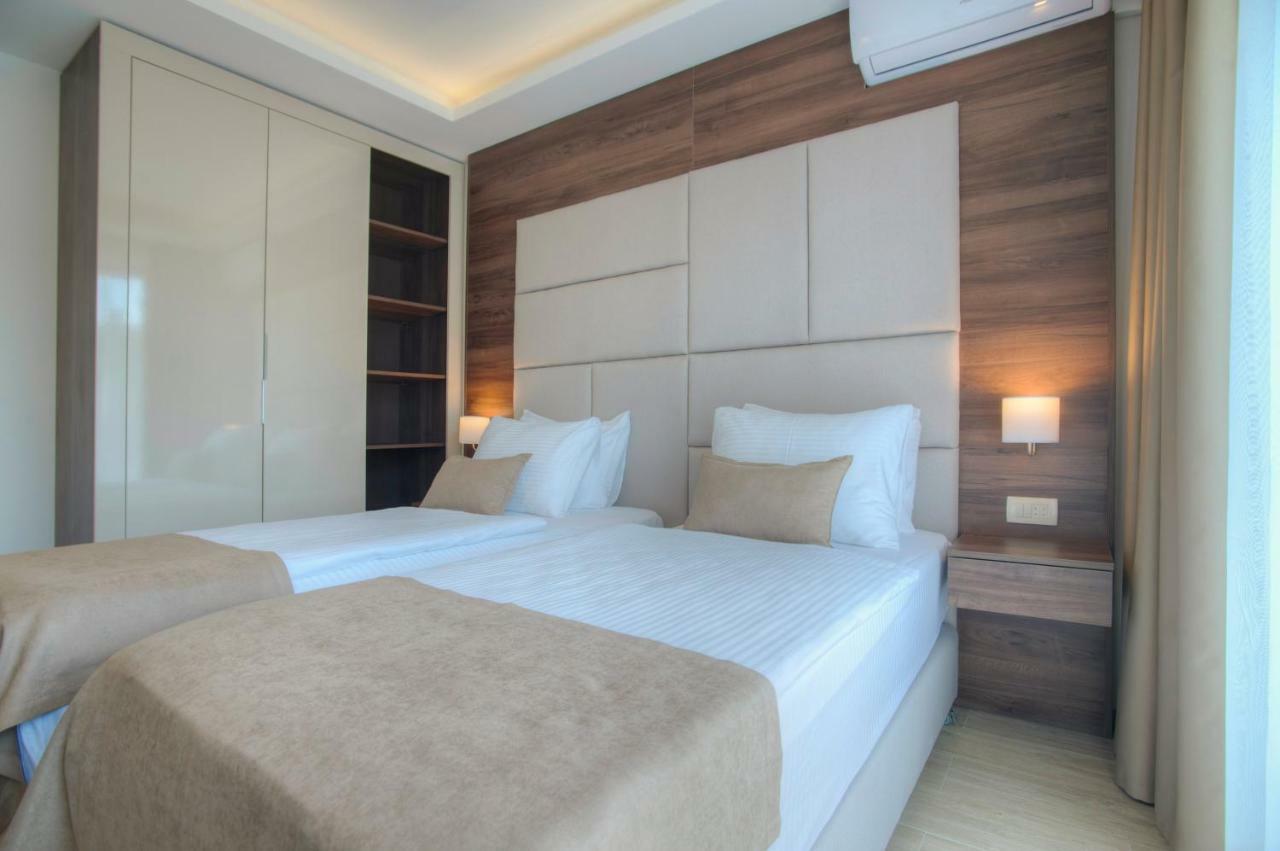 Hotel Twelve By Aycon Budva Kültér fotó
