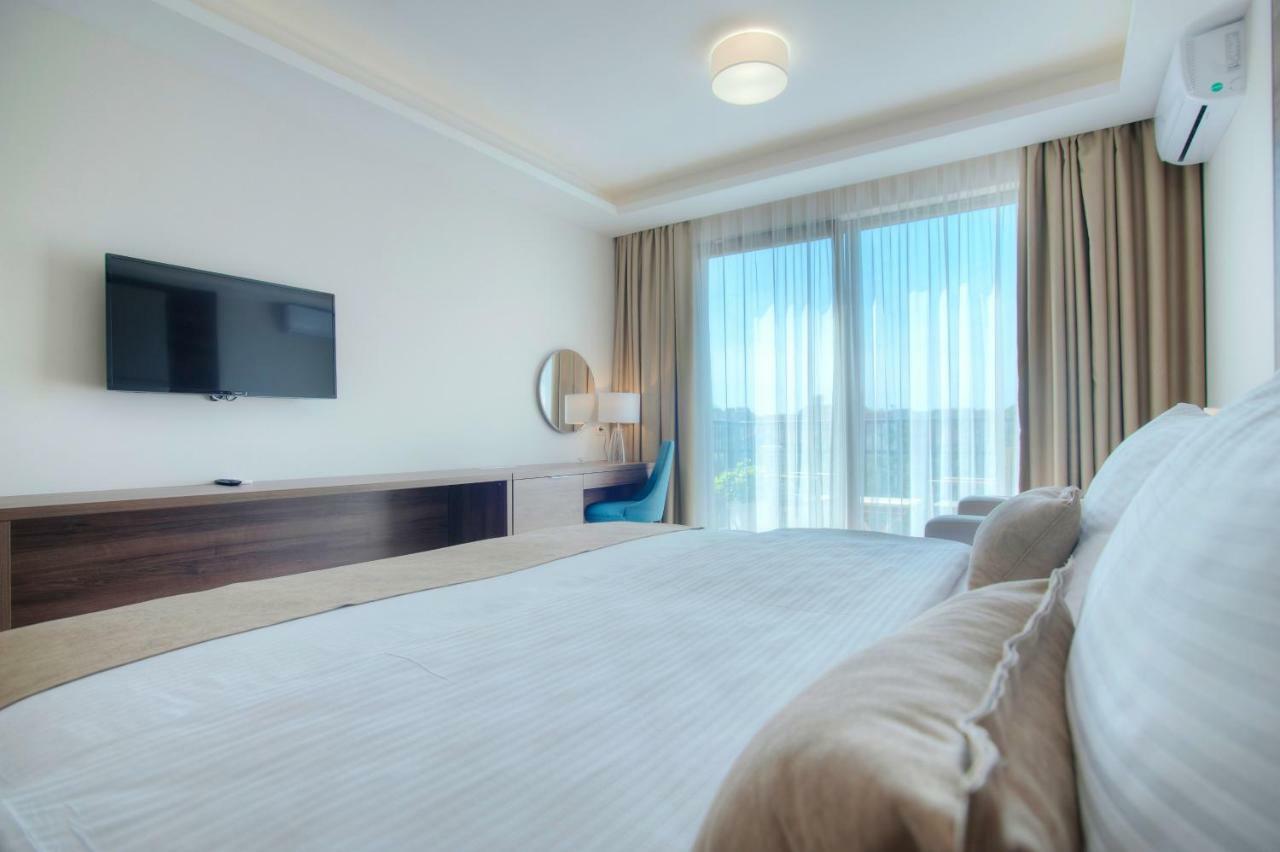 Hotel Twelve By Aycon Budva Kültér fotó